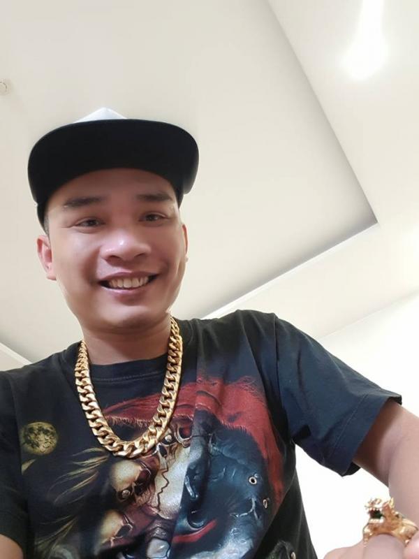 TIến Burberry